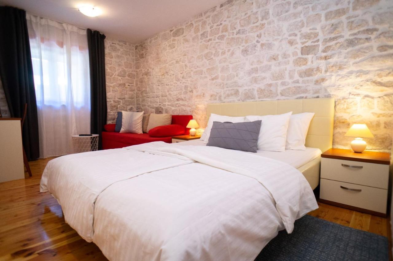 Apartments And Rooms Marino Trogir Exterior foto