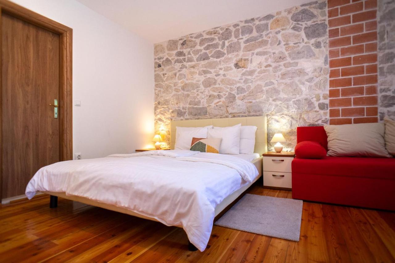Apartments And Rooms Marino Trogir Exterior foto