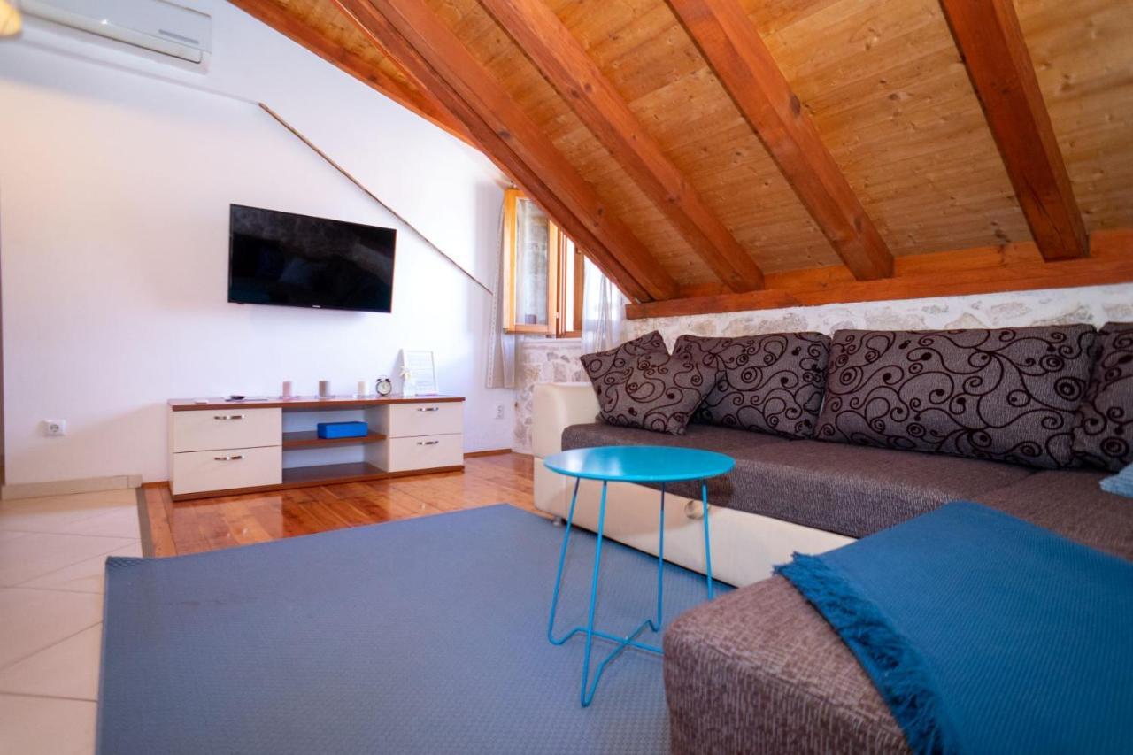Apartments And Rooms Marino Trogir Exterior foto